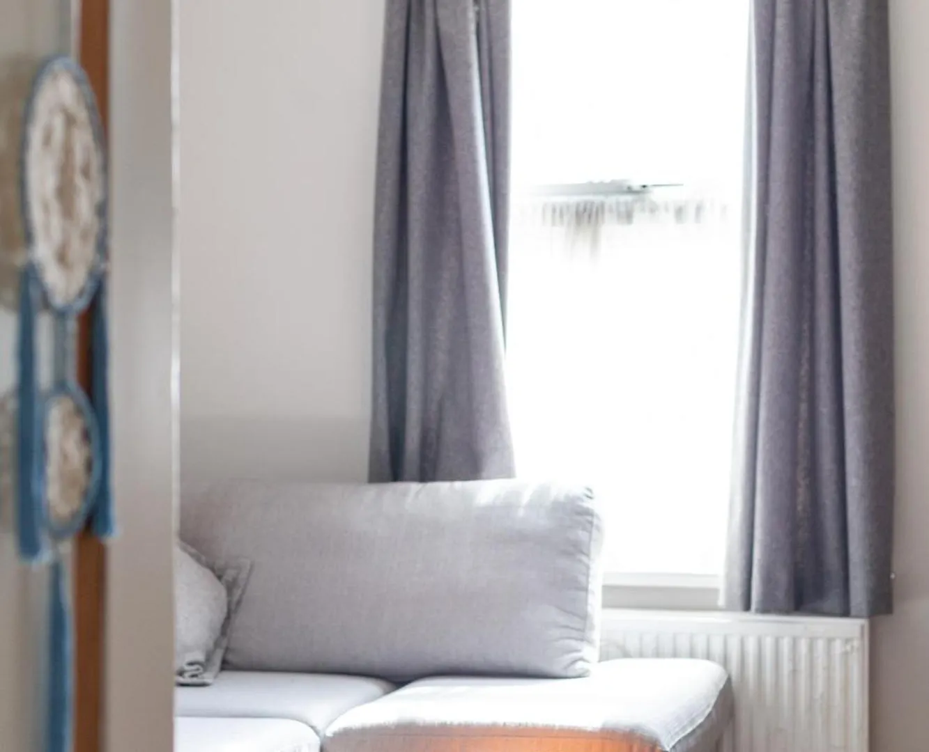 Charming Retreat West London - Spacious & Modern Hanwell Apartment