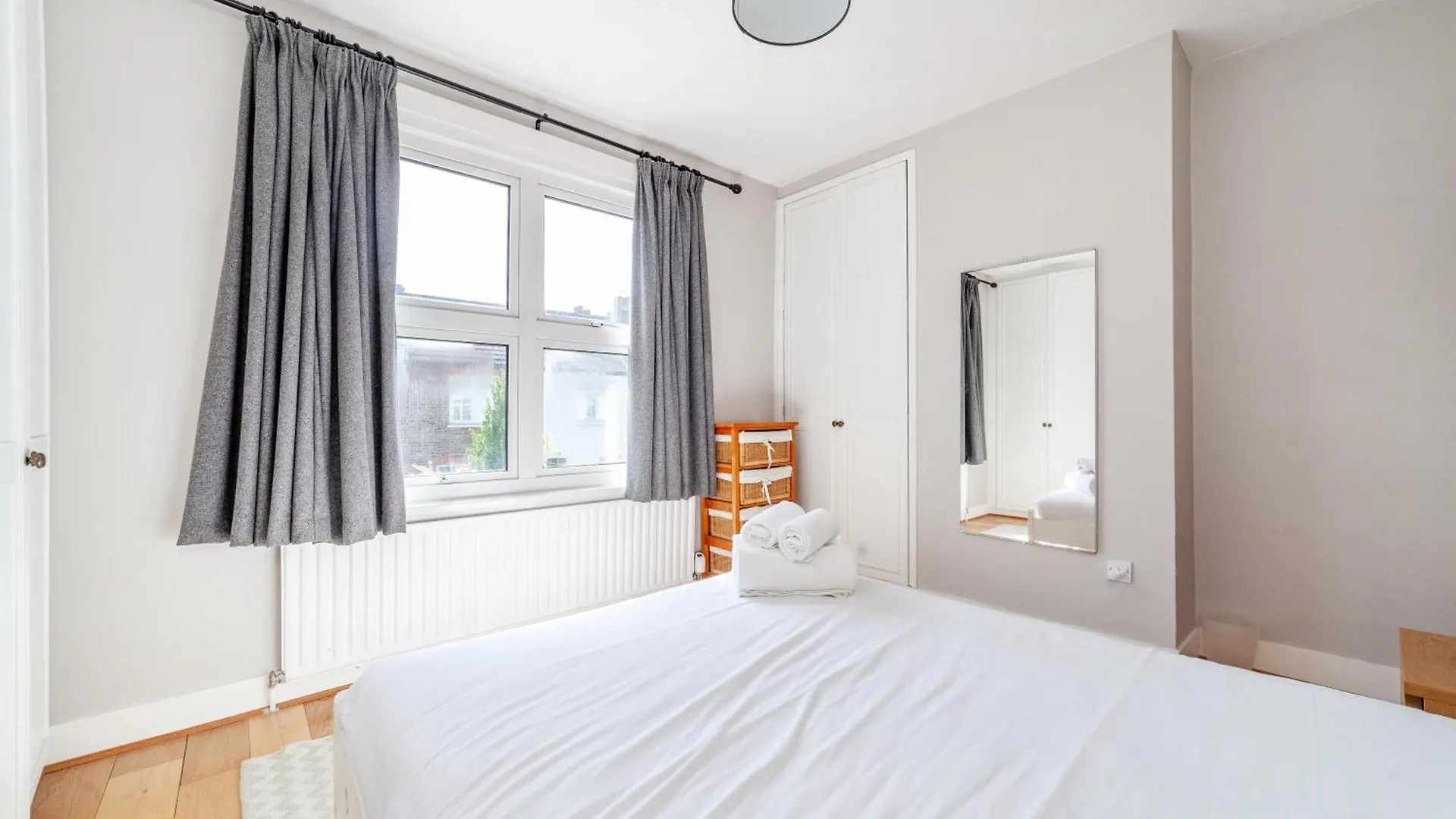 Apartment Charming Retreat West London - Spacious & Modern Hanwell
